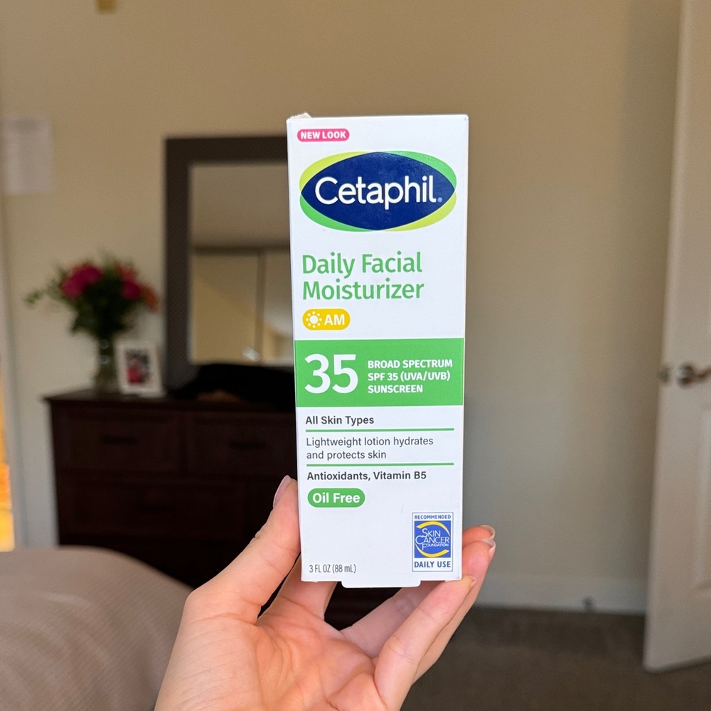 Cetaphil Daily Facial Moisturizer SPF 35